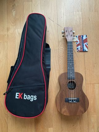 Ukelele + Funda