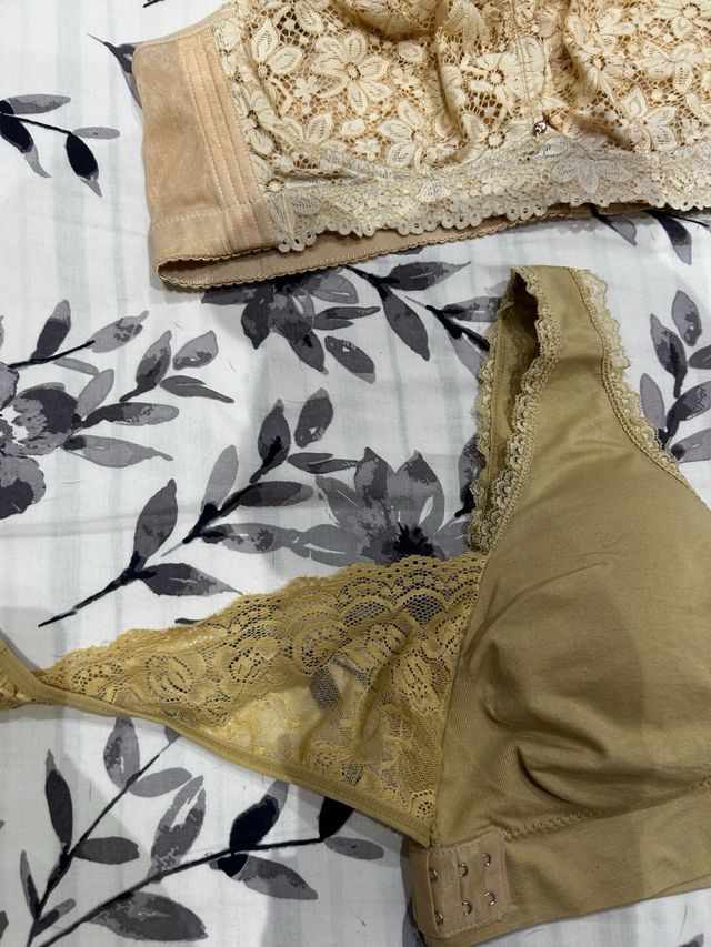 Reggiseno beige e nero taglia 5.