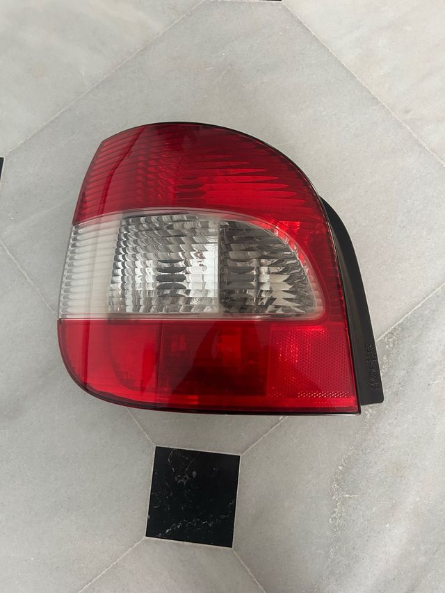 Faro Izquierdo Renault Scenic '99