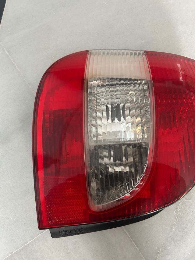 Faro Izquierdo Renault Scenic '99