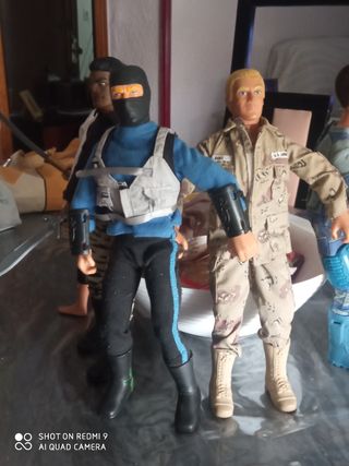 6 Muñecos acción: Geyperman, ninjas 
