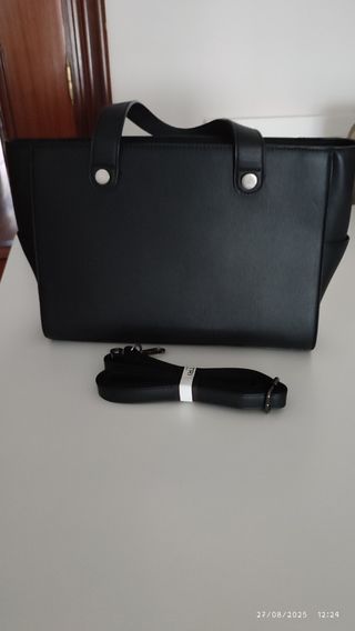 Bolso negro Stradivarius