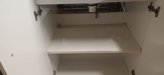 Lavabo con mueble blanco