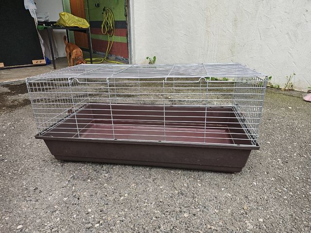 Jaula cobaya marrón