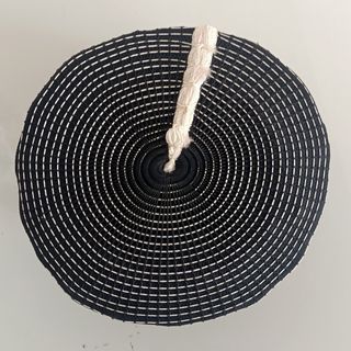 Sombrero zulú blanco y negro