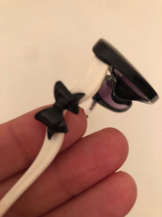 MOSCHINO- gafas sol MO628-01