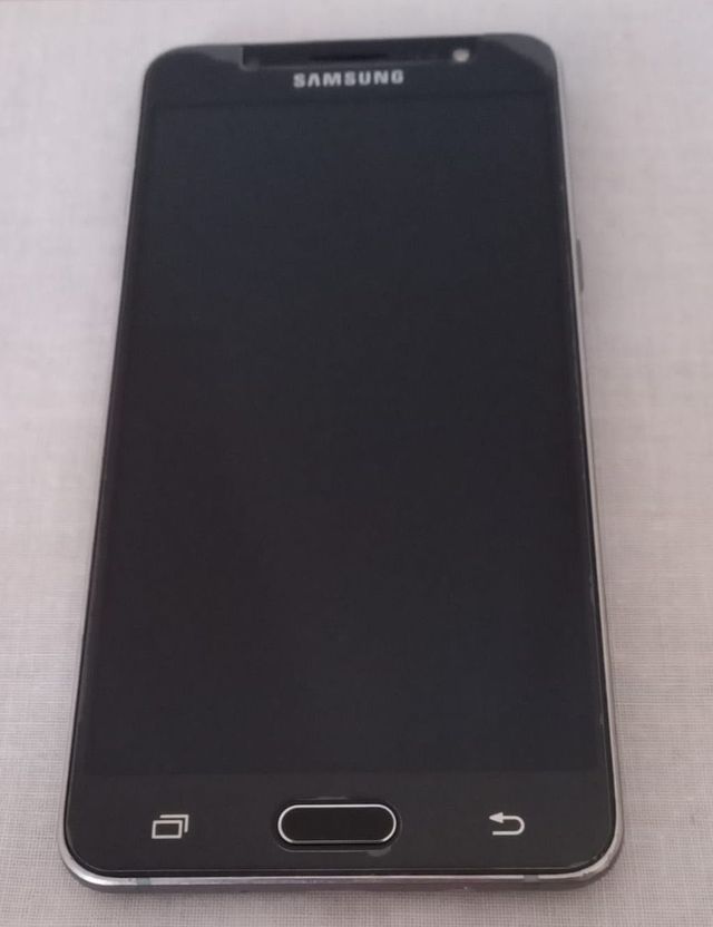 Samsung Smartphone J5 (2016) Nero