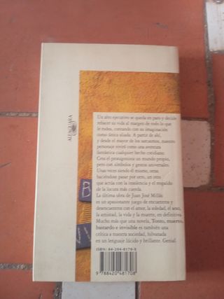 Libro Tonto, Muerto, Bastardo e Invisible