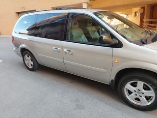 Solo por está semana Chrysler Grand Voyager 2007