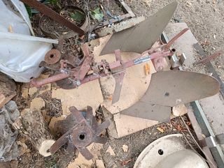 Arado y fresa para volpino