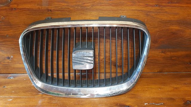Rejilla frontal Seat Ibiza