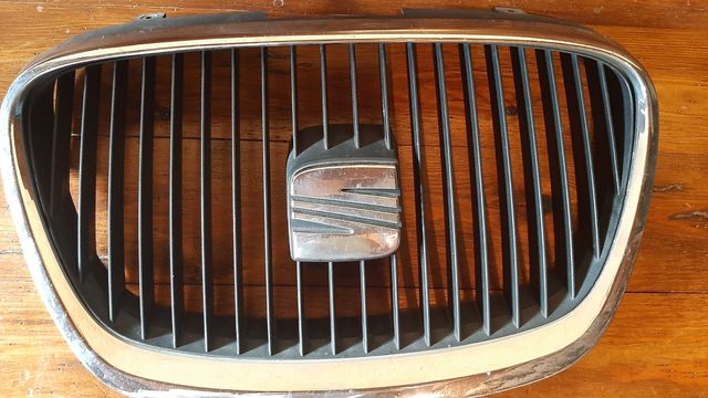 Rejilla frontal Seat Ibiza