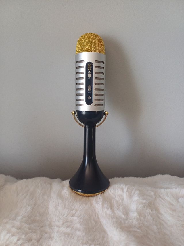 Micrófono Retro FAO Schwarz