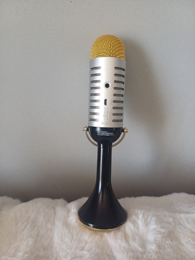 Micrófono Retro FAO Schwarz