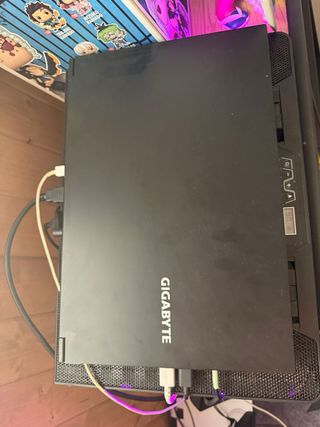 Laptop GIGABYTE RTX 4060 i7-13720H