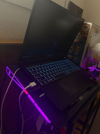 Laptop GIGABYTE RTX 4060 i7-13720H