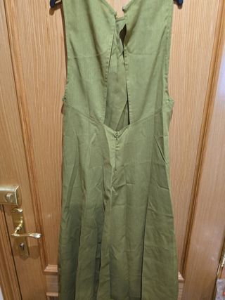 Vestido verde oliva sin mangas