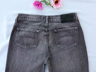 Vaqueros Armani Exchange grises, talla M