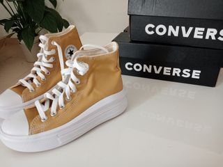 Converse Chuck Taylor beige