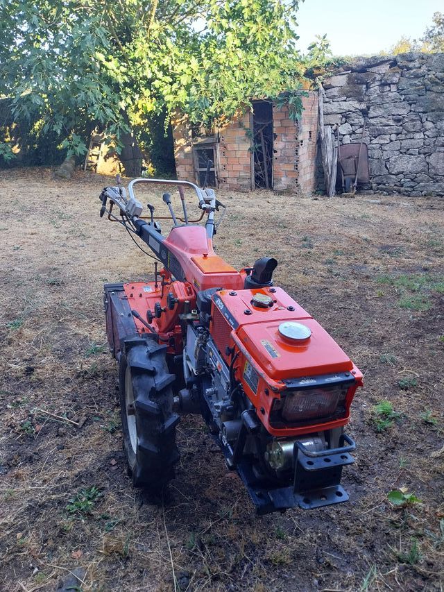 Motocultor Kubota - Agrícola