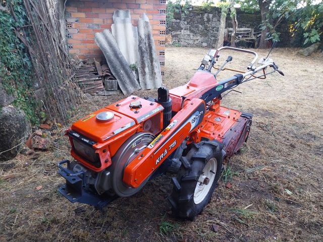 Motocultor Kubota - Agrícola