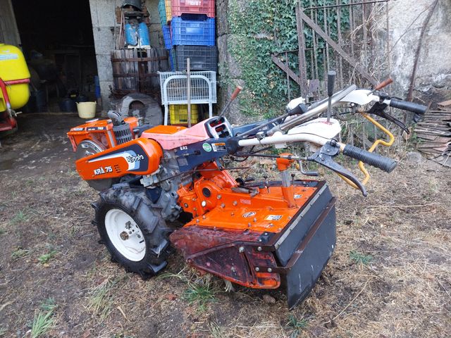 Motocultor Kubota - Agrícola