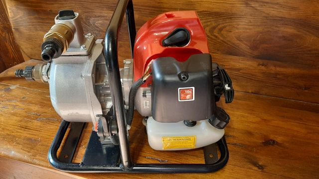 Bomba de agua 4T.Gairebé nova.