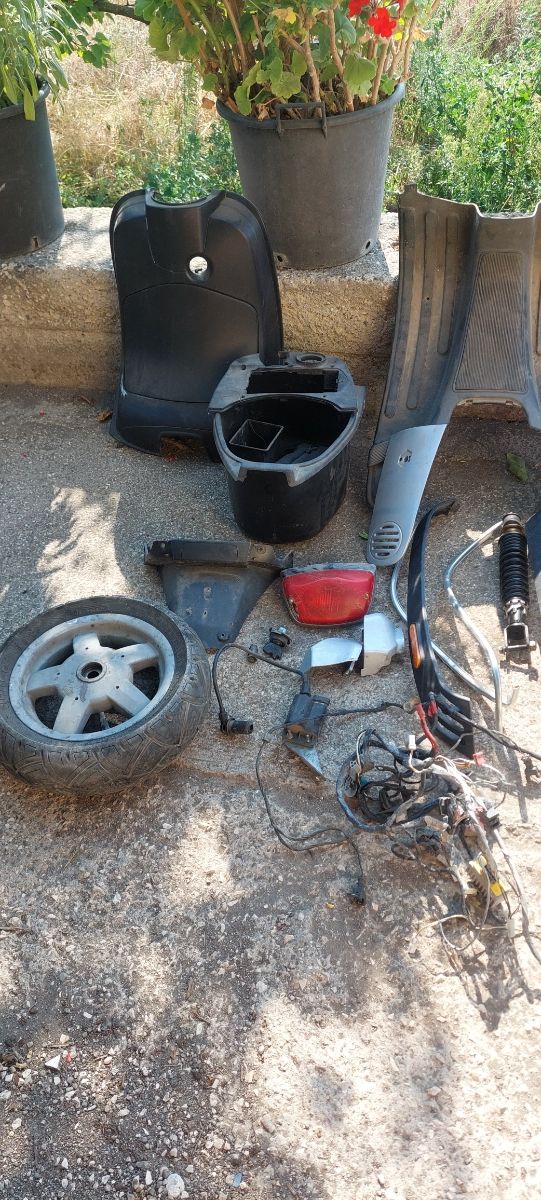 Ricambi Vespa LX 50 4T