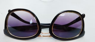 Gafas sol negras-moradas