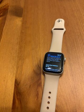 Apple Watch SE 2ª generación - Beige/Oro