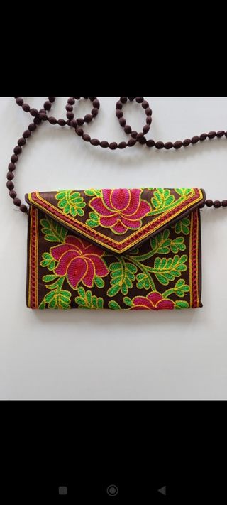 Bolso fiesta bordado flores