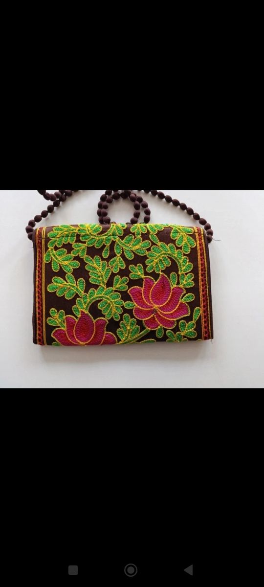 Bolso fiesta bordado flores