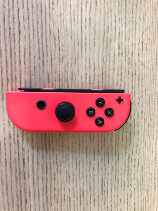 Joycons Nintendo Switch - Azul & Rojo + soporte 