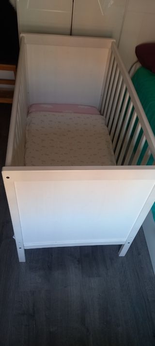 CUNA+COLCHON+ACCESORIOS