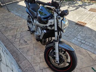Yamaha FZ6 2004 - Moto