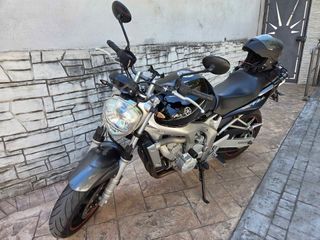 Yamaha FZ6 2004 - Moto