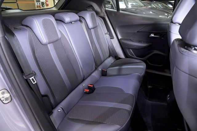 Peugeot 2008   Allure BlueHDI 100 SS BVM6 