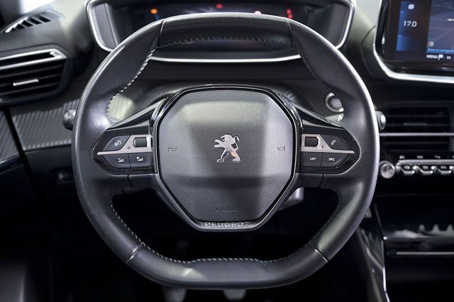 Peugeot 2008   Allure BlueHDI 100 SS BVM6 