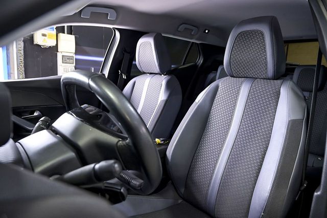 Peugeot 2008   Allure BlueHDI 100 SS BVM6 
