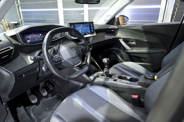 Peugeot 2008   Allure BlueHDI 100 SS BVM6 