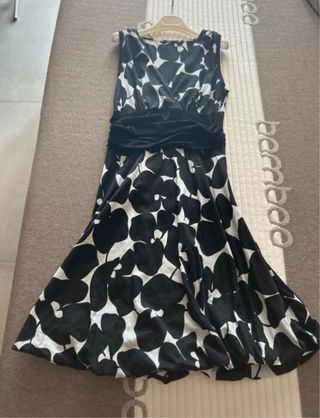Vestito floreale bianco e nero
