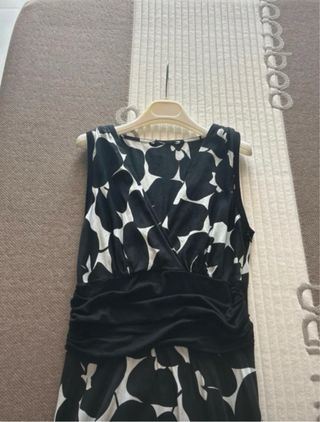 Vestito floreale bianco e nero