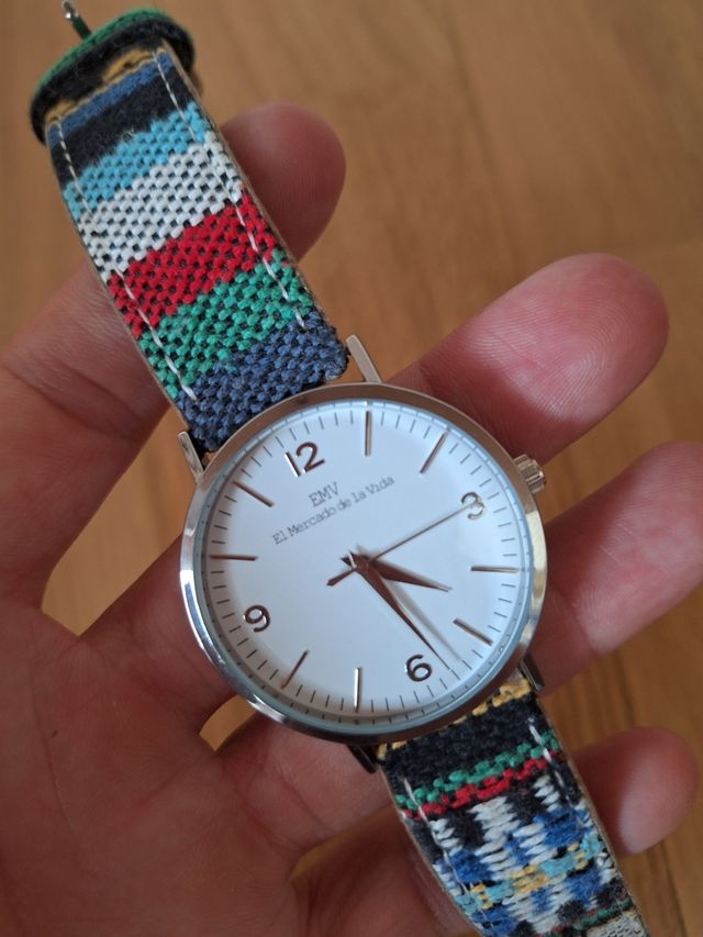 Reloj El Mercado de la Vida