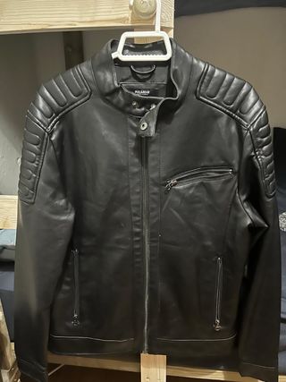 Chaqueta negra Pull&Bear