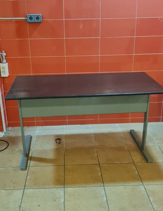 Mesa escritorio metal gris oscuro