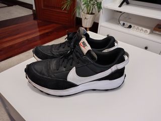 Zapatillas Nike negras y blancas