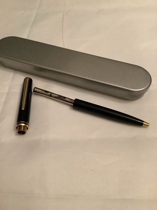 BOLIGRAFO MONTBLANC CLASSICS, ORIGINAL. COMO NUEVO