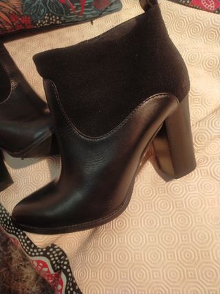 Botines negros ante-piel, talla 40