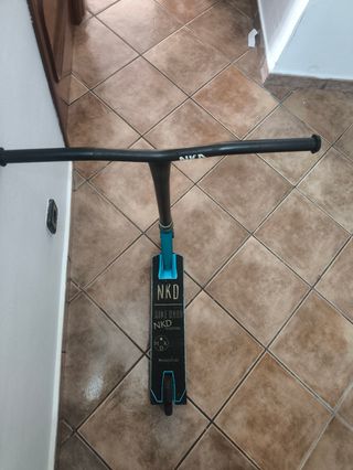 Patinete NKD Scooter precio negociable SIN PUÑOS