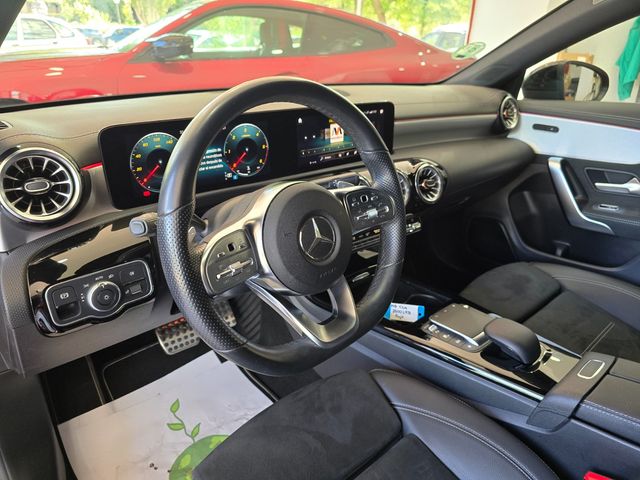 Mercedes-Benz CLA CLA 200 D DCT